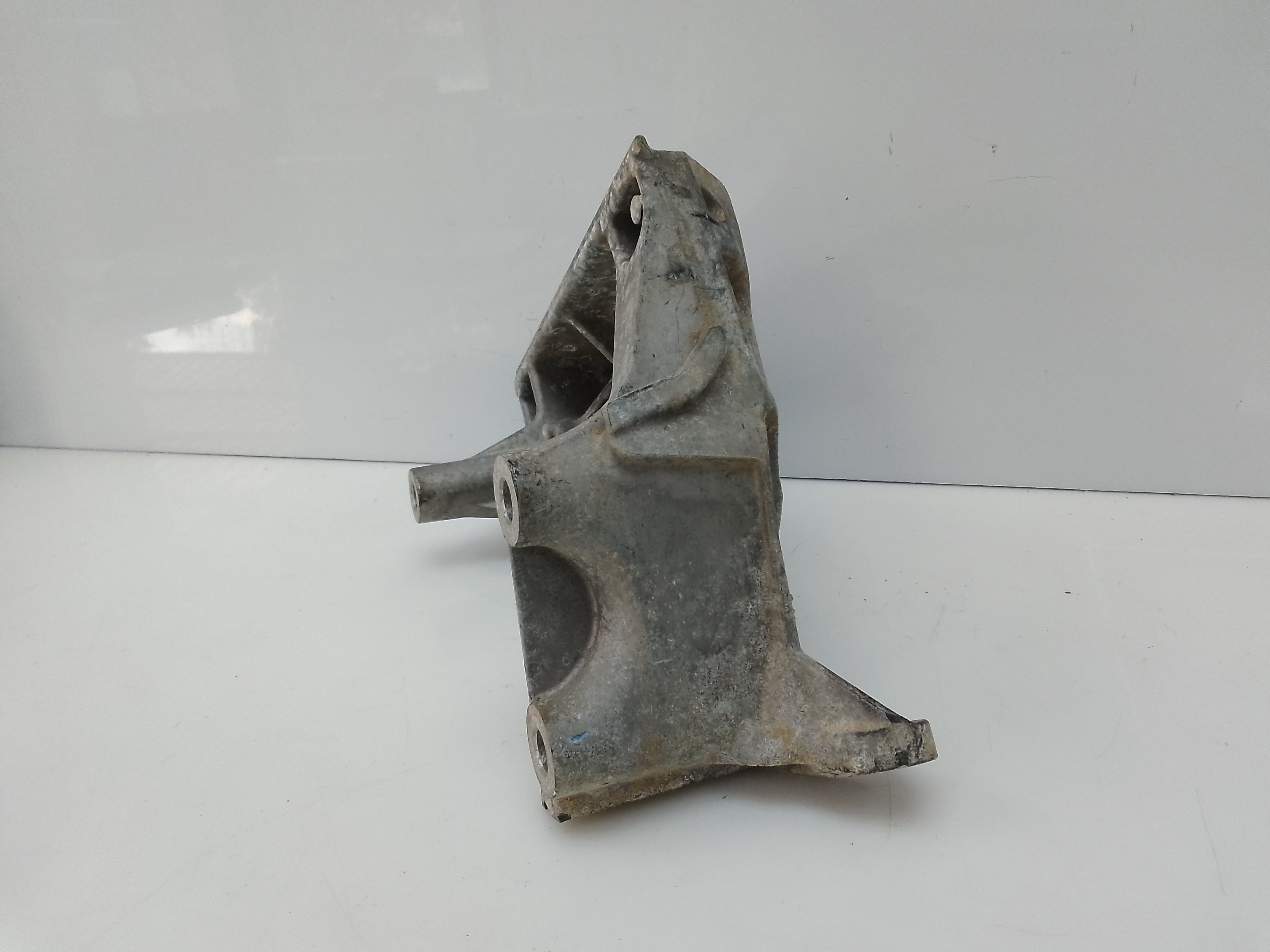 Soporte motor derecho seat toledo (kg3)(07.2012->)