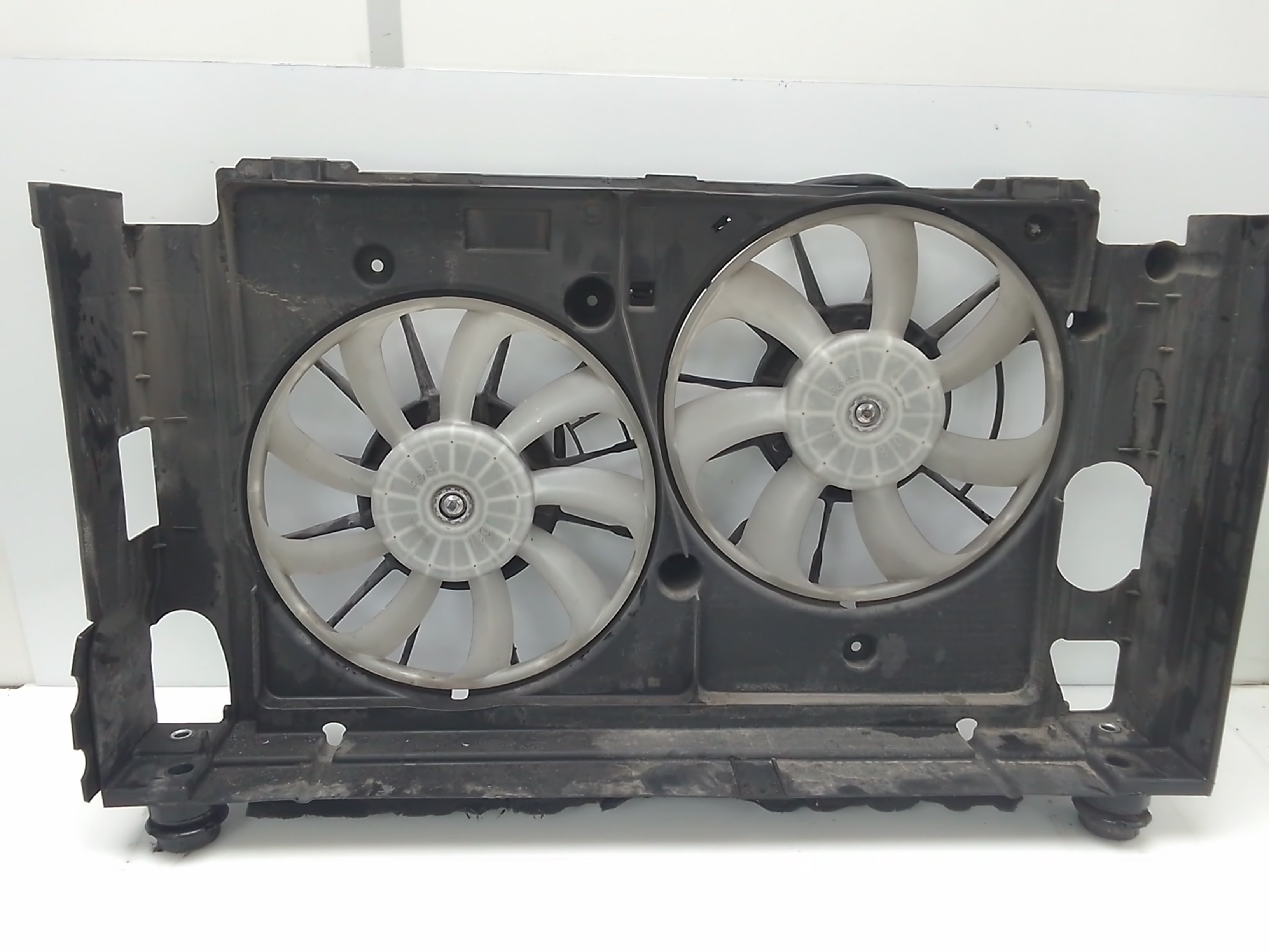 Electroventilador toyota auris (e18)(10.2012->)