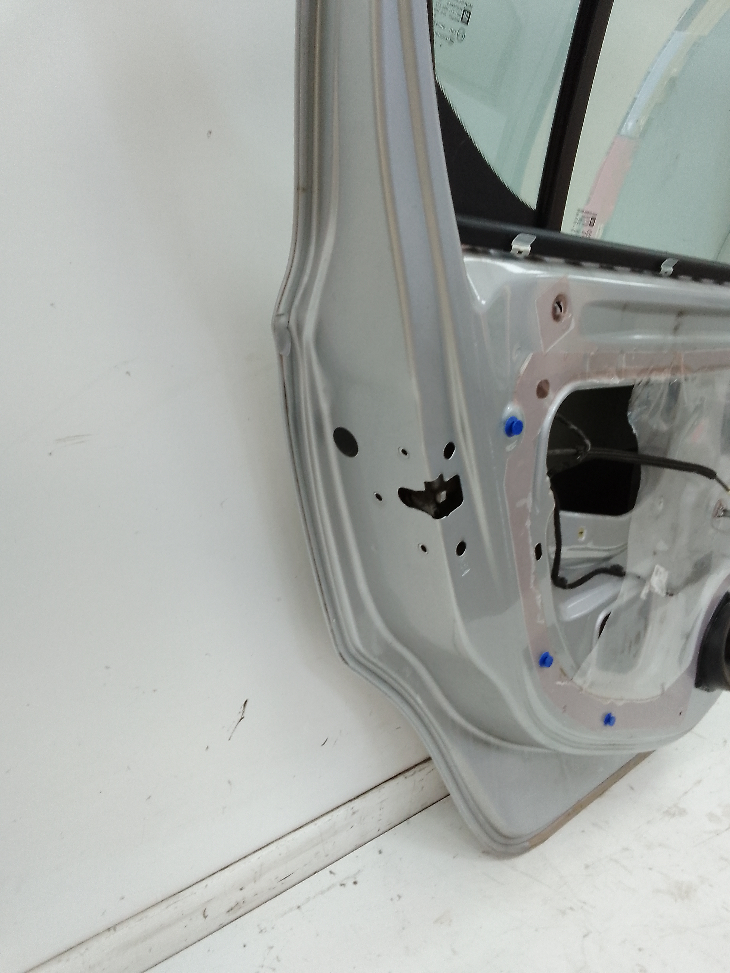 Puerta trasera izquierda opel corsa e (2014->)