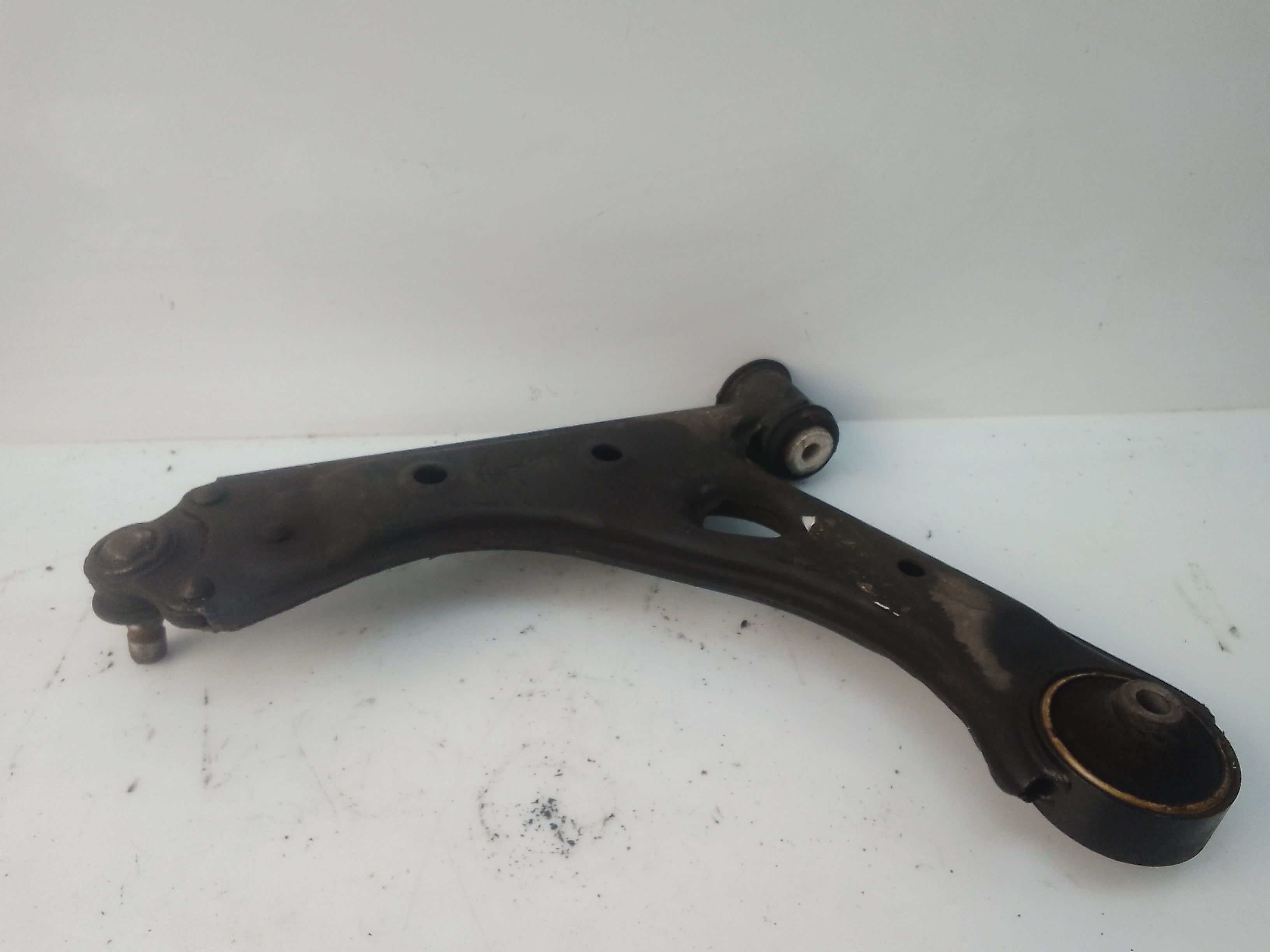 Brazo suspension inferior delantero derecho opel corsa e (2014->)