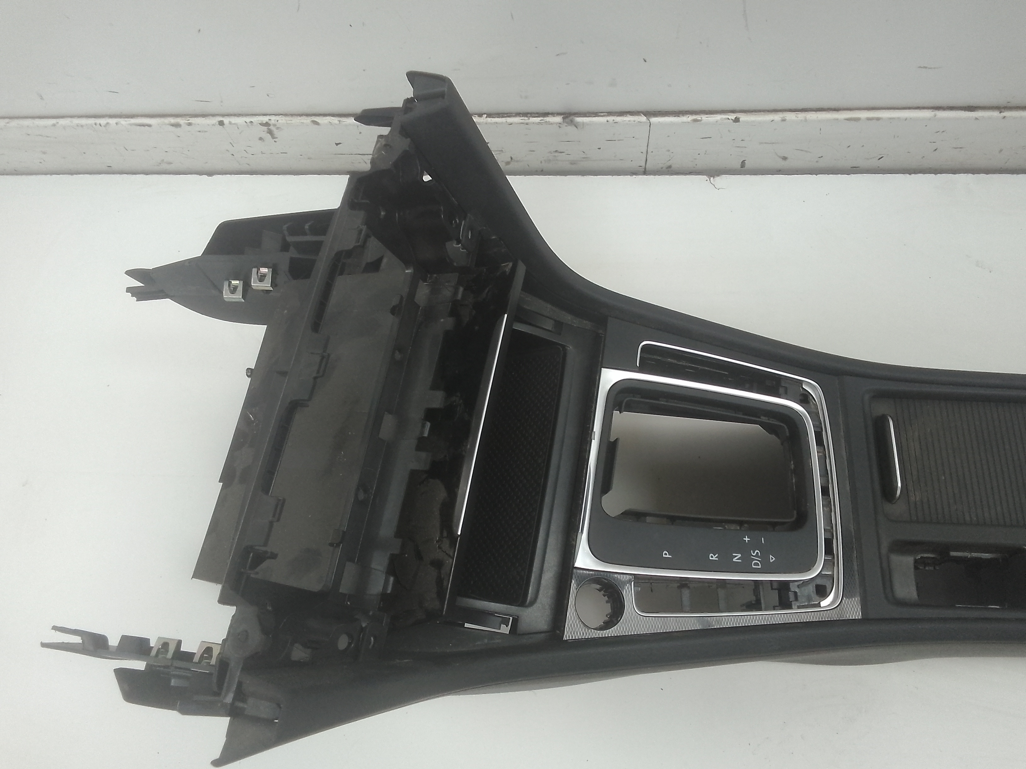 Consola central volkswagen golf vii (5g1/be1)(09.2012->)