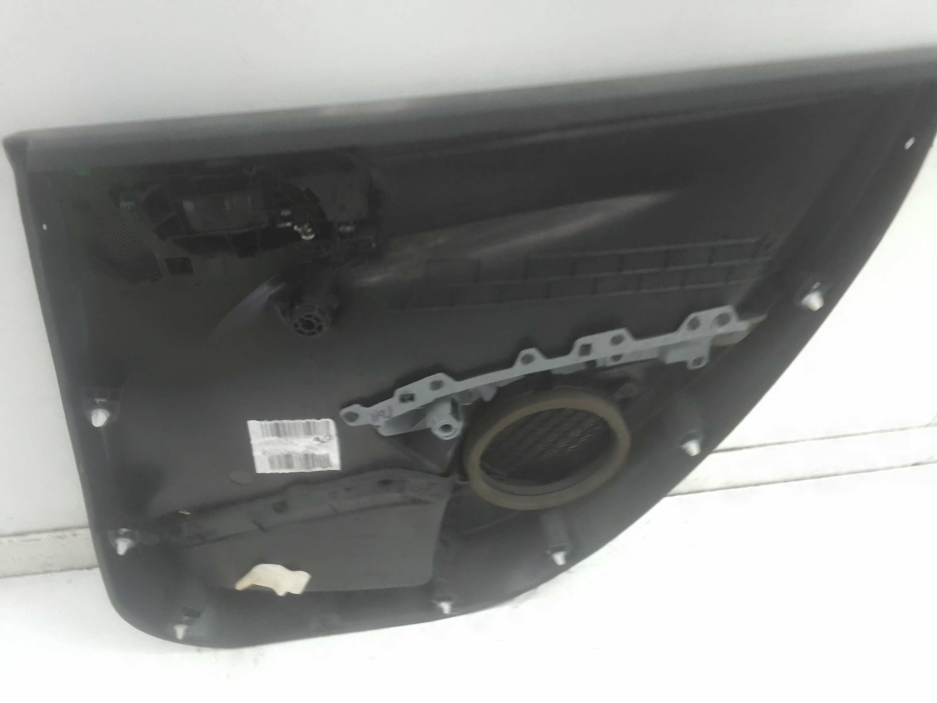 Guarnecido puerta trasera izquierda peugeot 208 (01.2012->)