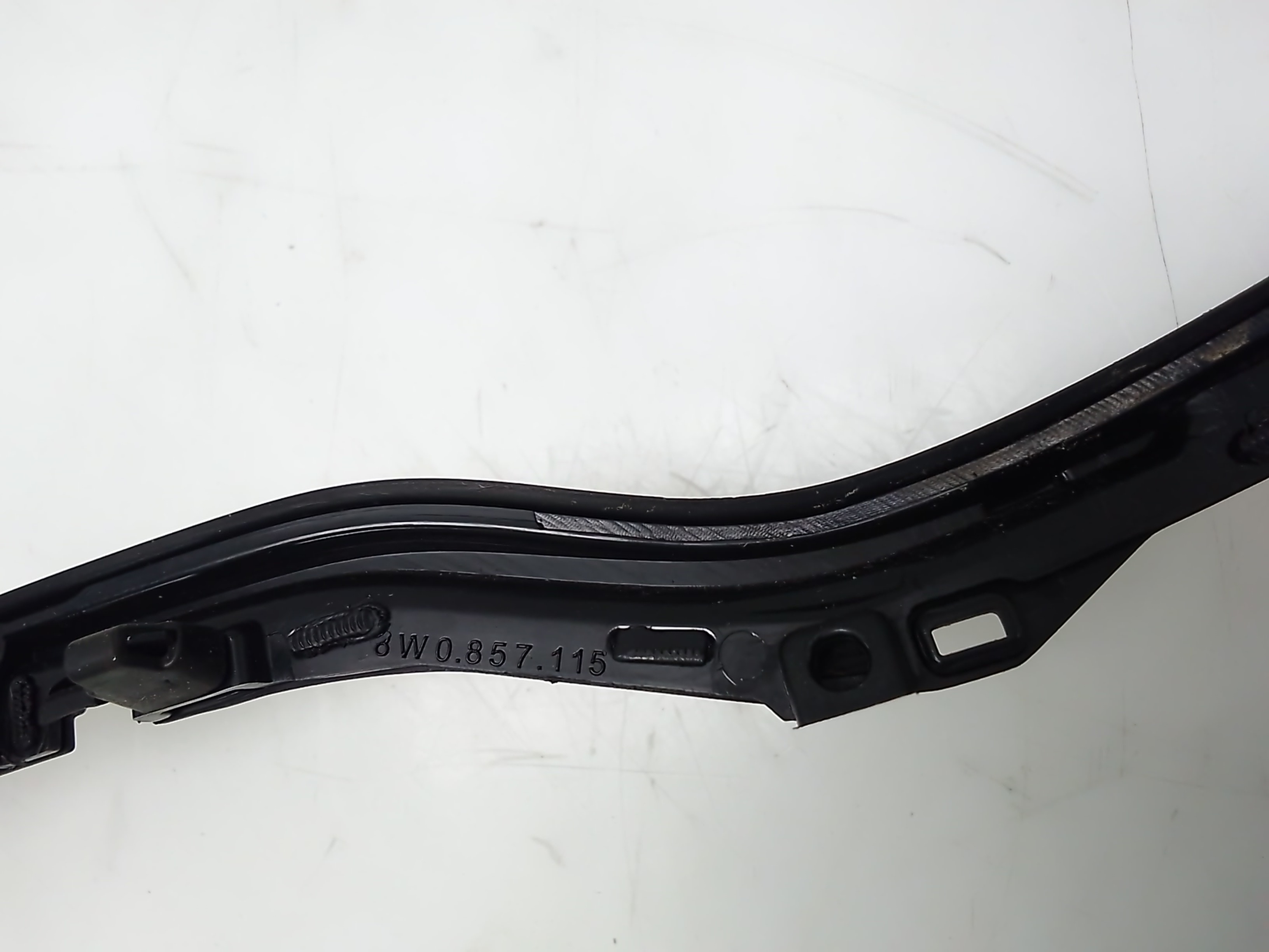 Moldura cuadro instrumentos audi a4 berlina (8w2)(08.2015->)