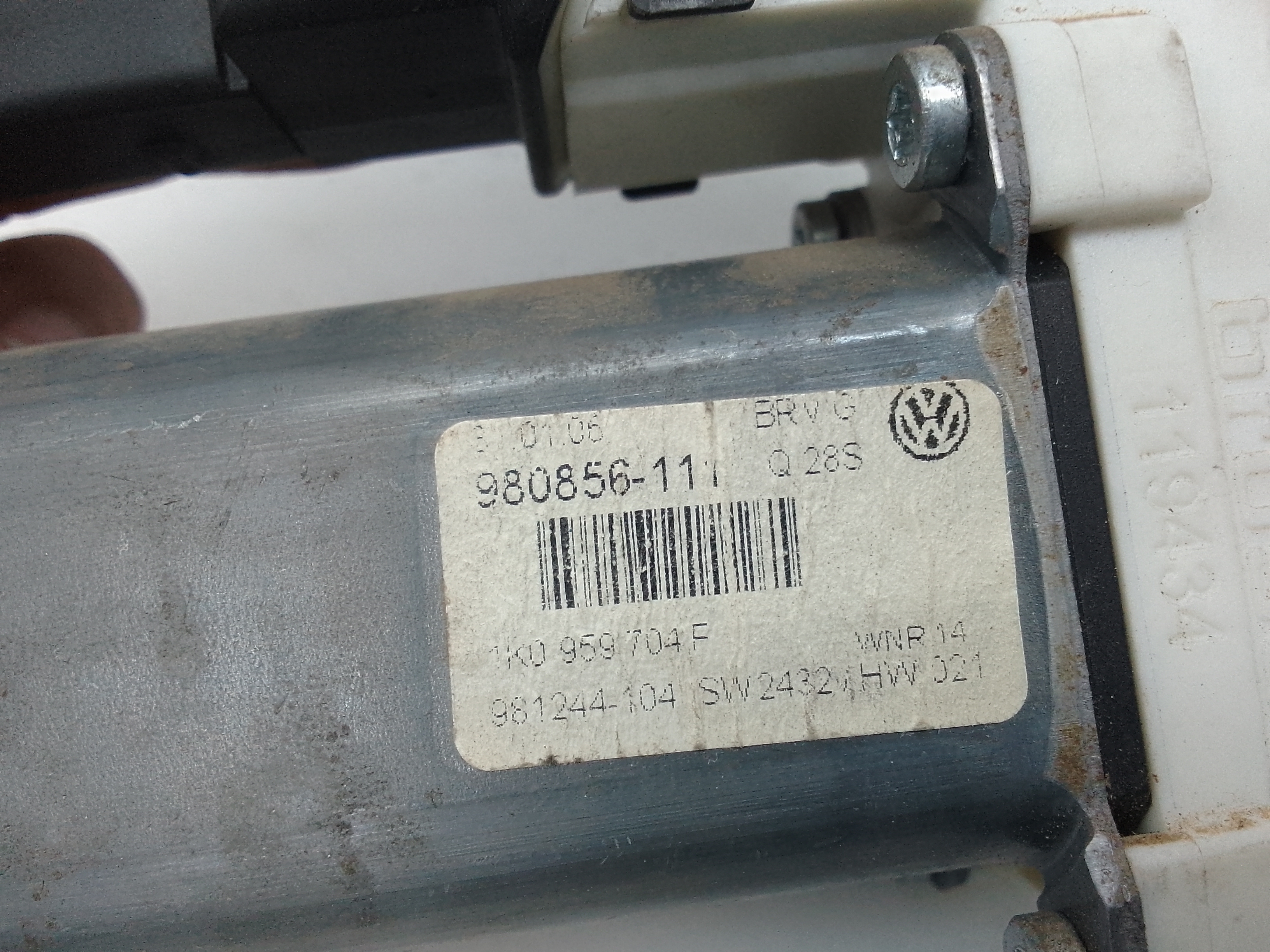 Motor elevalunas trasero derecho volkswagen golf v (1k1)(2003->)