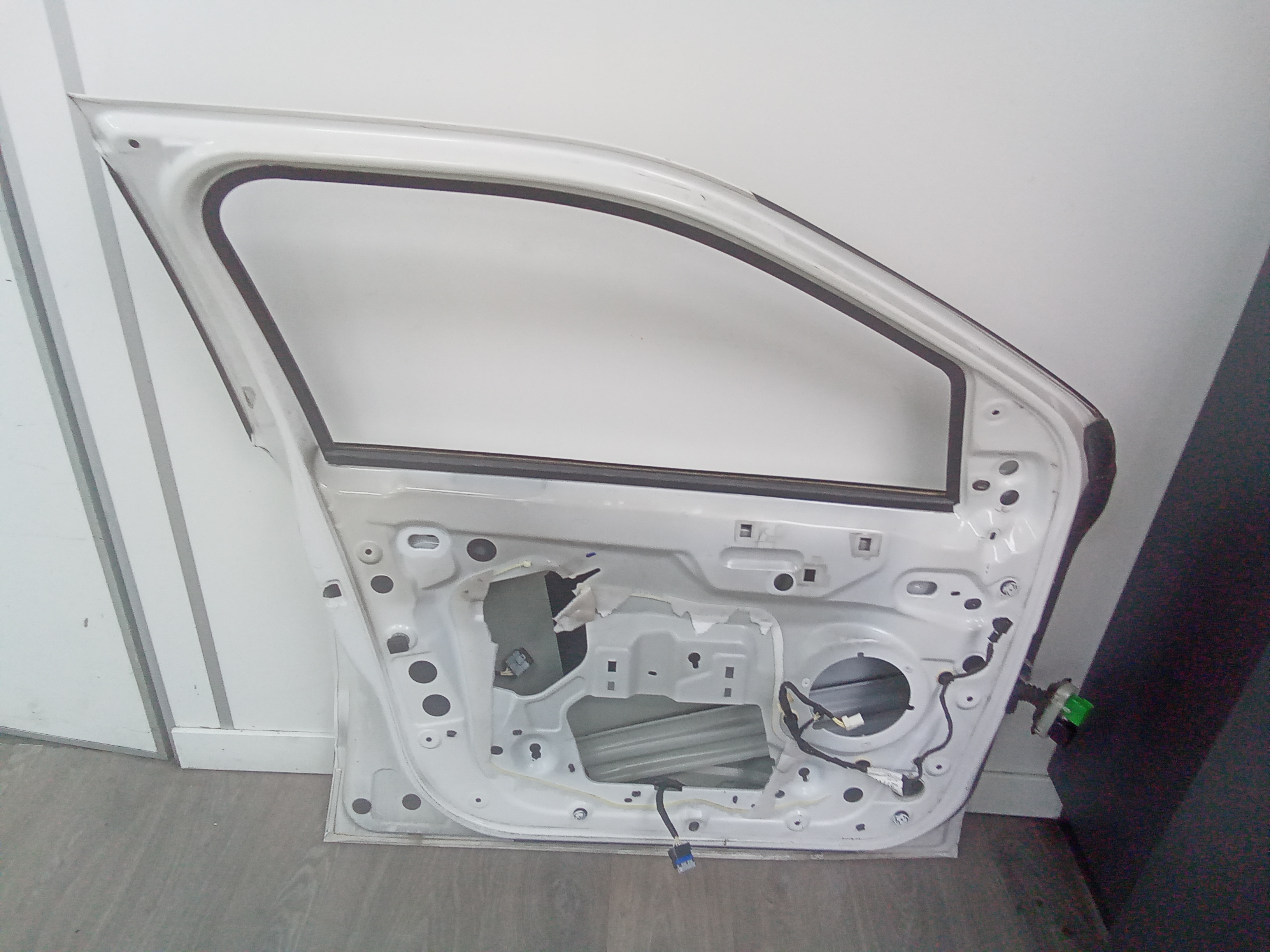 Puerta delantera izquierda citroen c4 cactus (2014->)