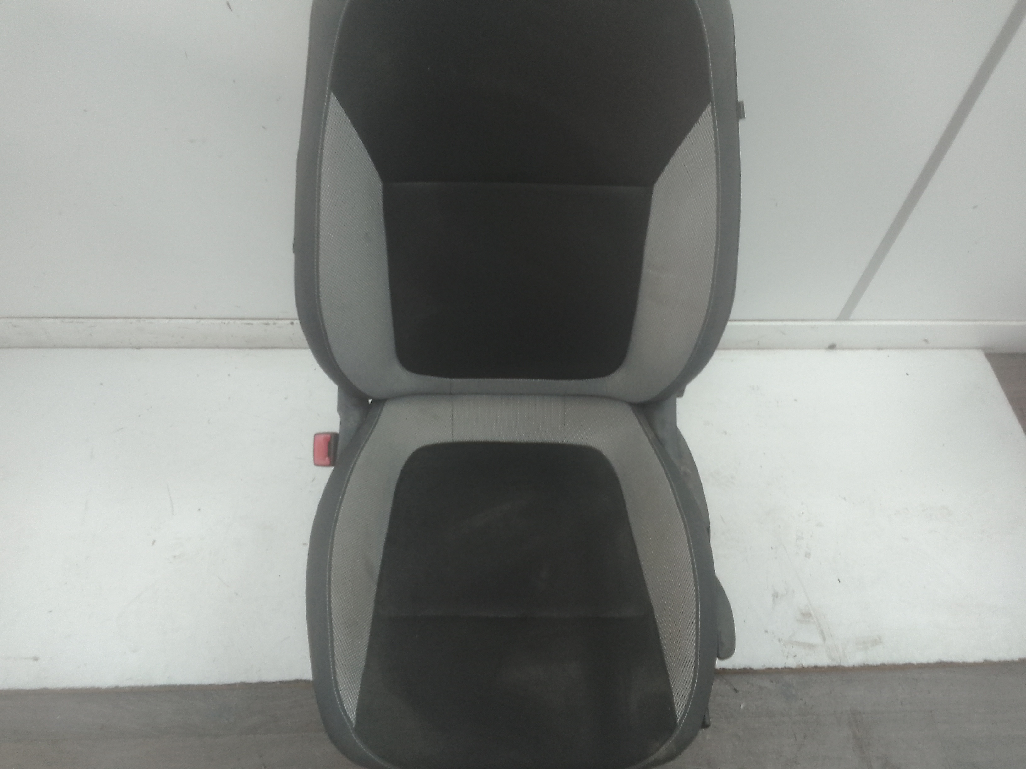 Asiento delantero izquierdo skoda fabia (nj3)(08.2014->)