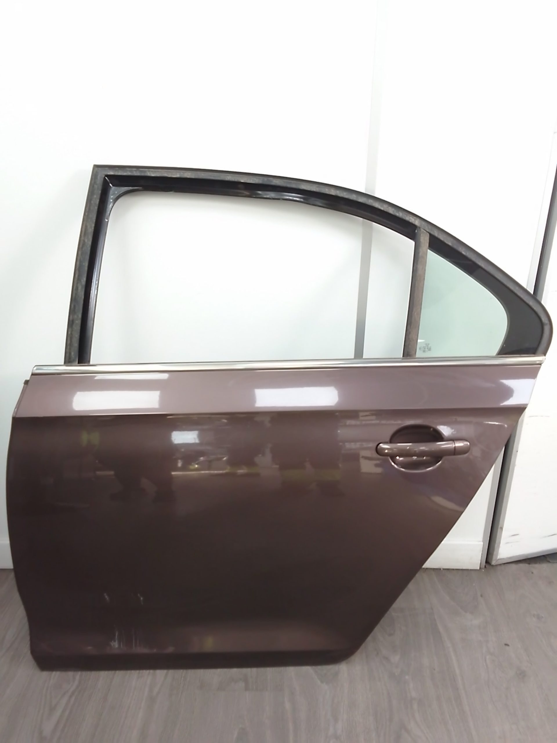 Puerta trasera izquierda seat toledo (kg3)(07.2012->)