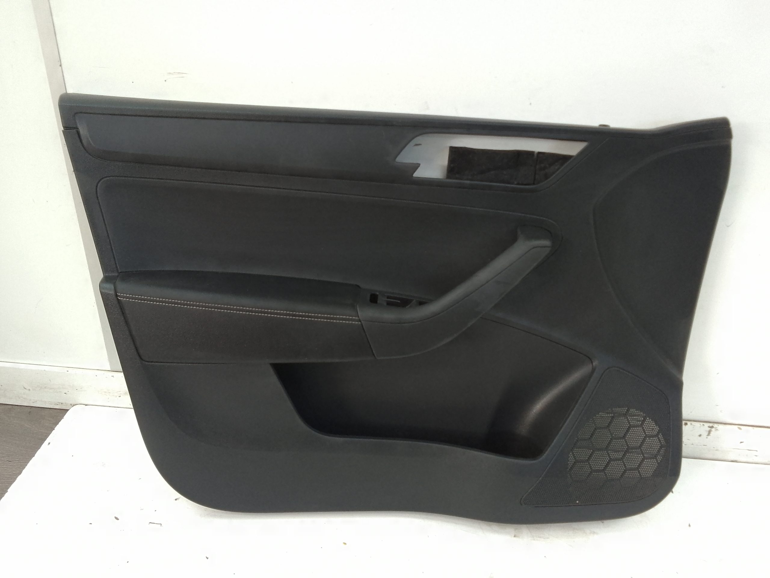 Guarnecido puerta delantera izquierda seat toledo (kg3)(07.2012->)