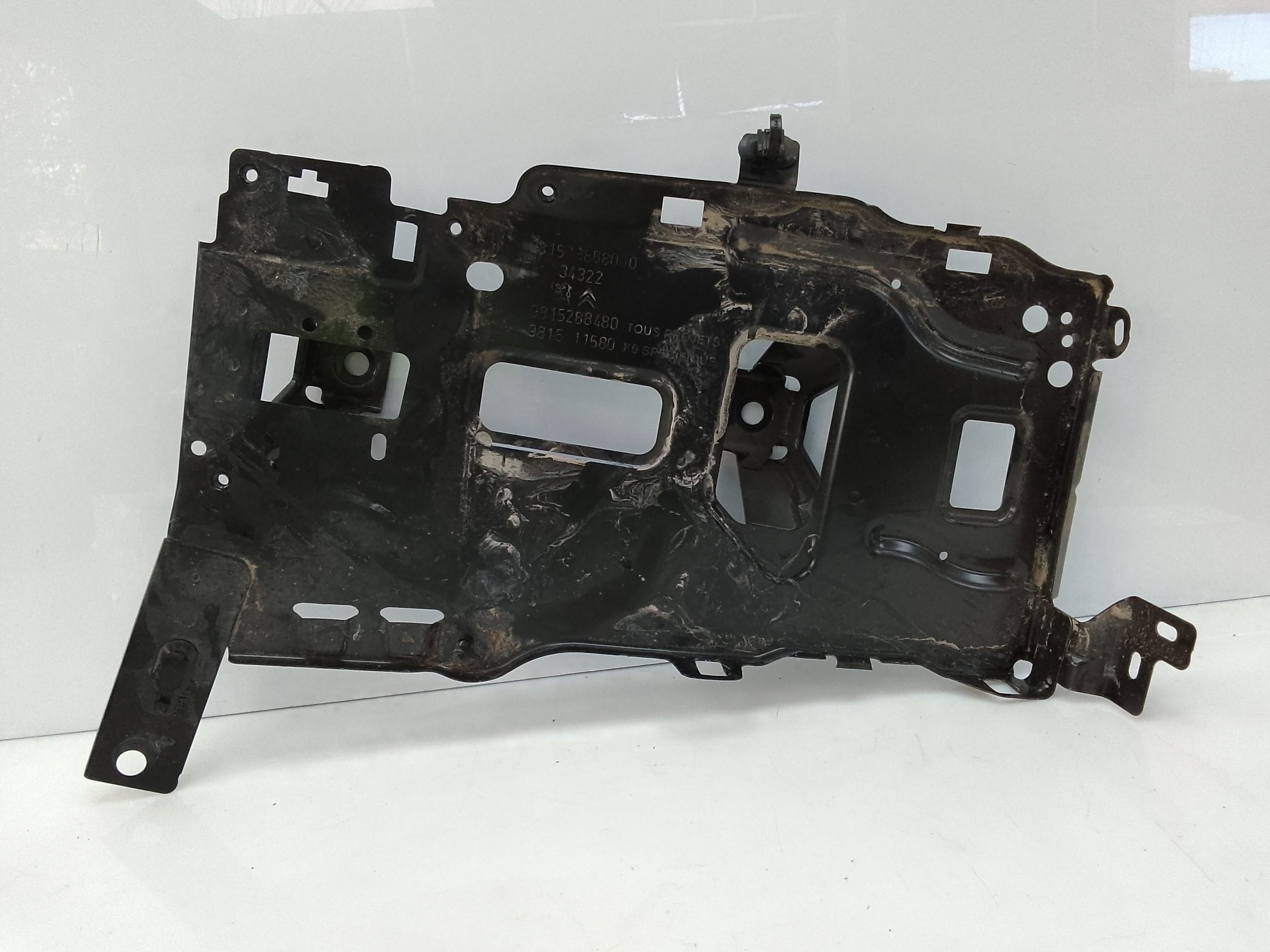 Soporte batera fiat fiat doblo 2021>)