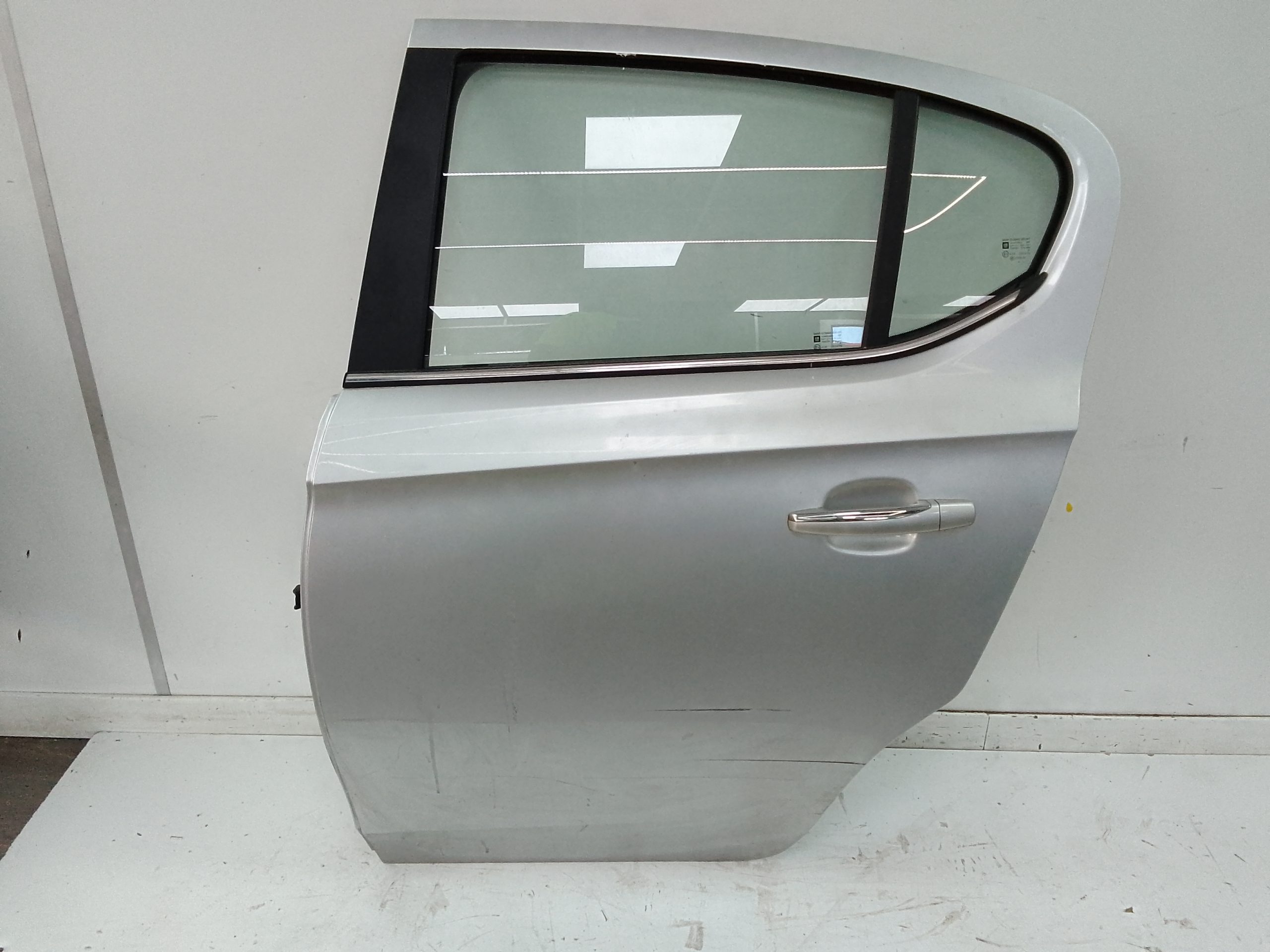 Puerta trasera izquierda opel corsa e (2014->)