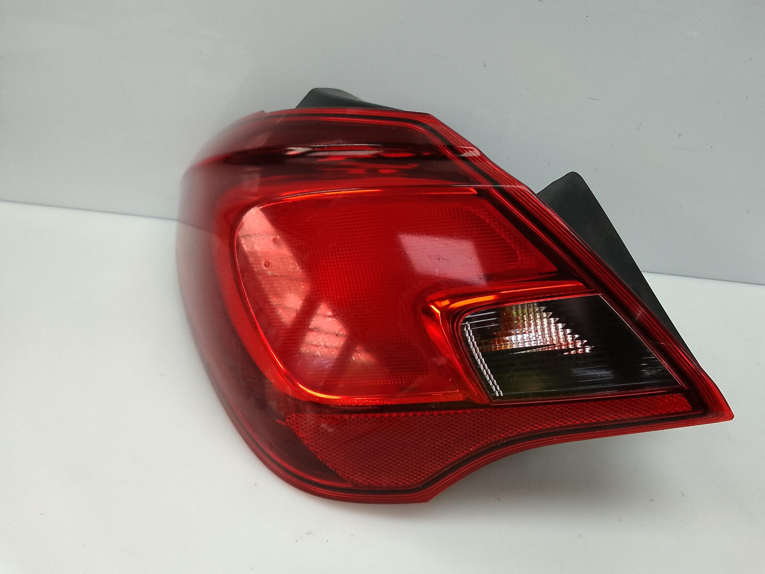 Piloto trasero izquierdo opel corsa e (2014->)