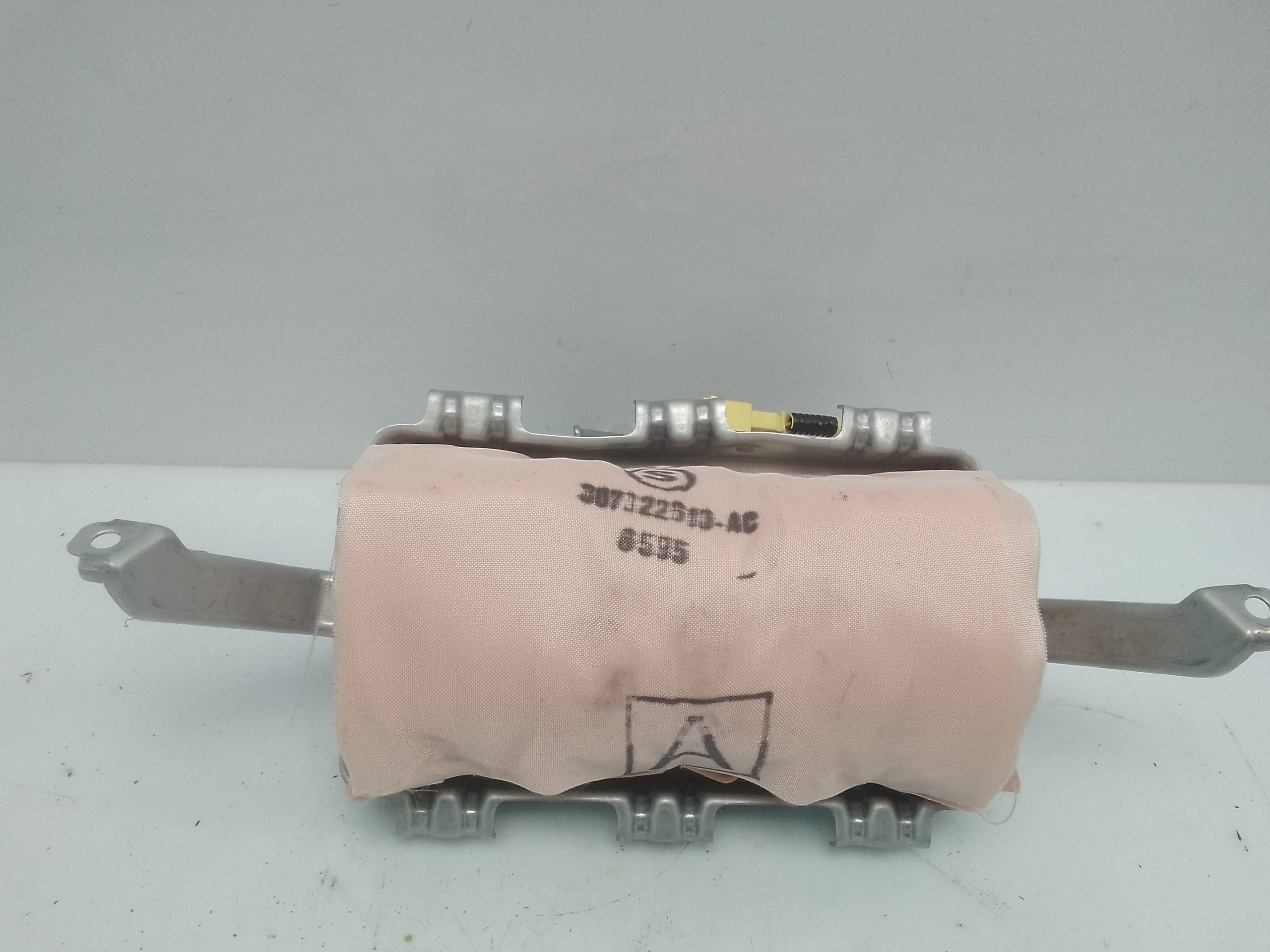 Airbag delantero derecho toyota auris touring sports (e18)(10.2012->)