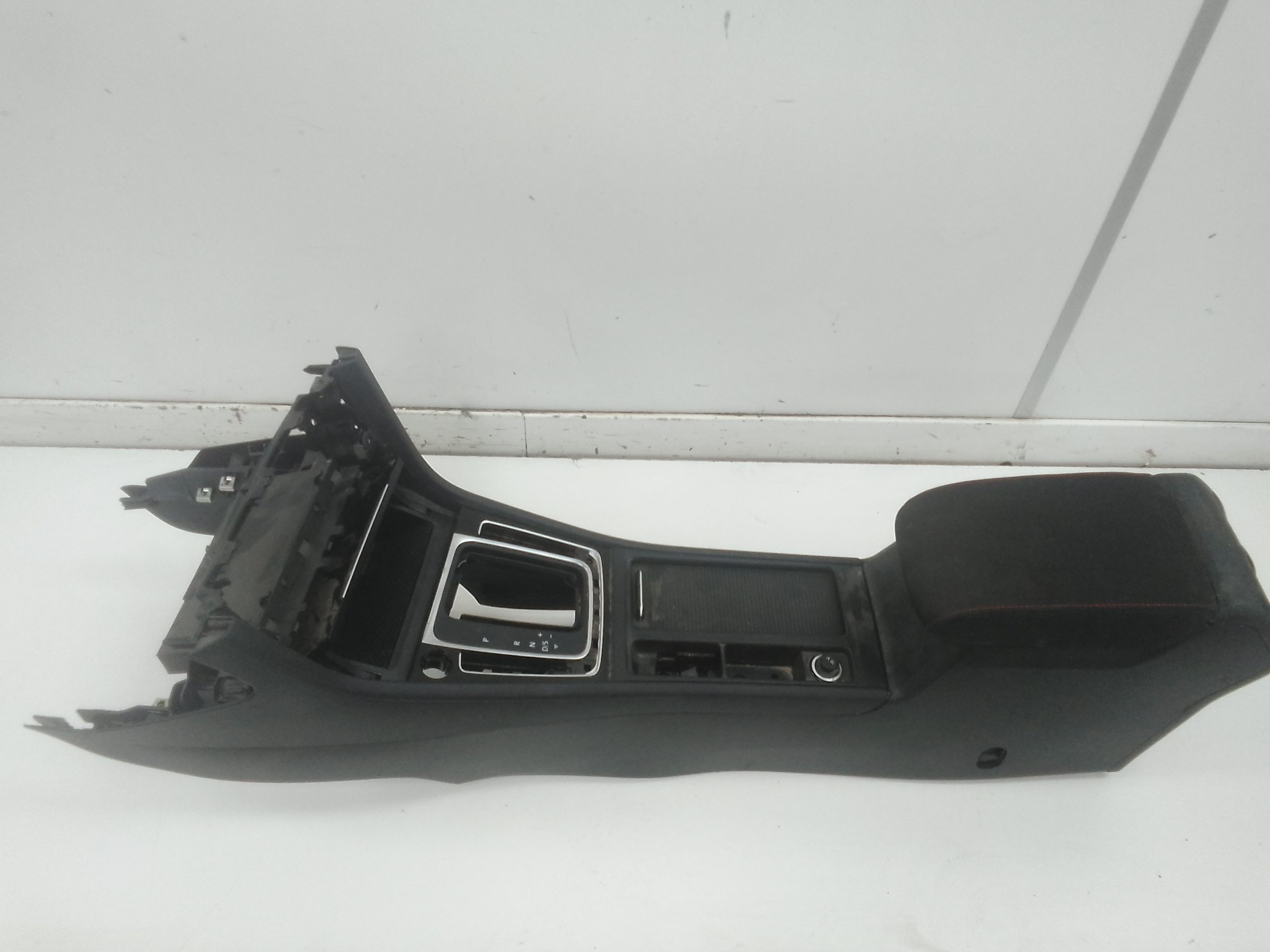 Consola central volkswagen golf vii (5g1/be1)(09.2012->)