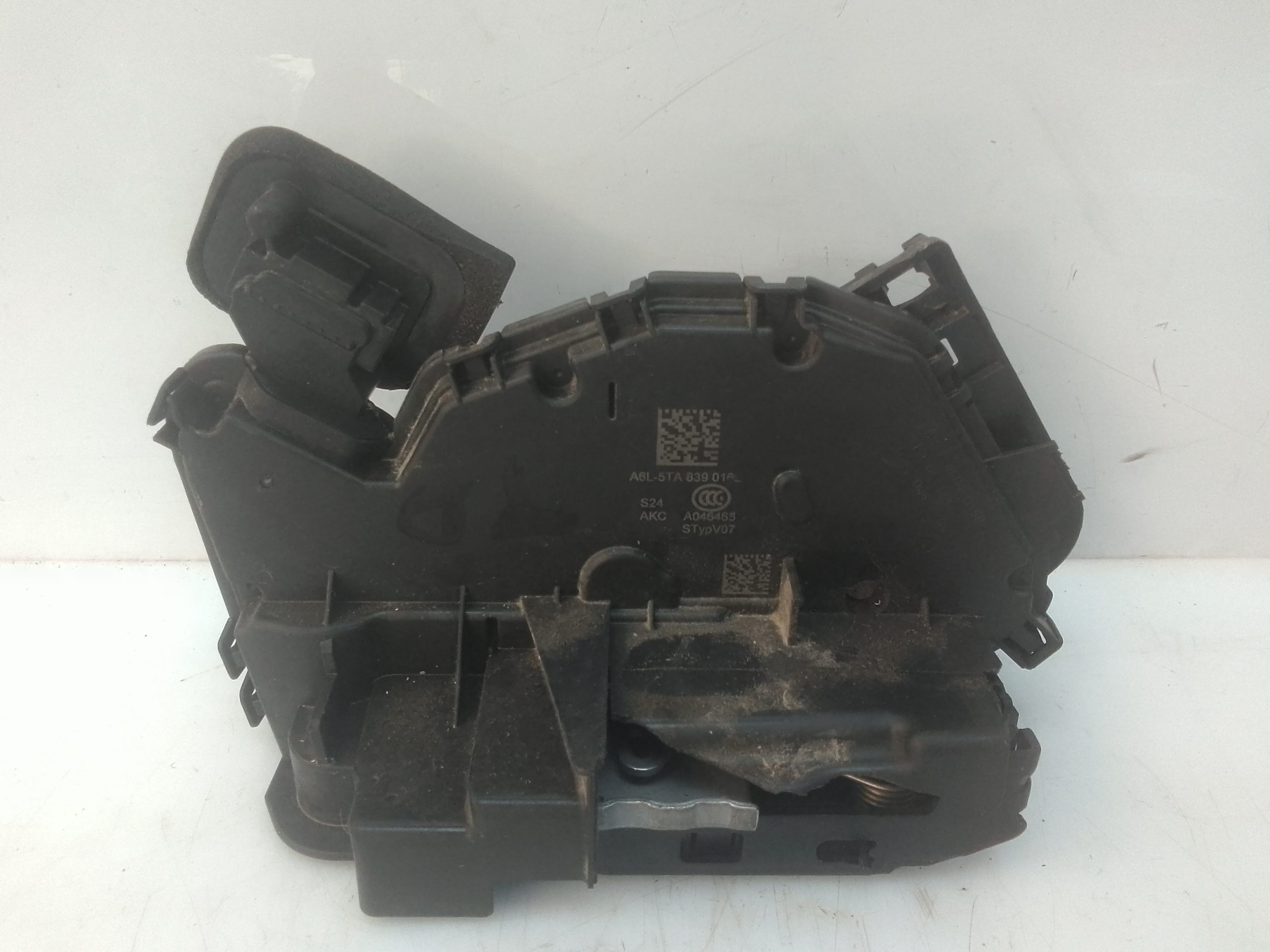 Cerradura puerta trasera derecha seat leon (kl1)(04.2020->)