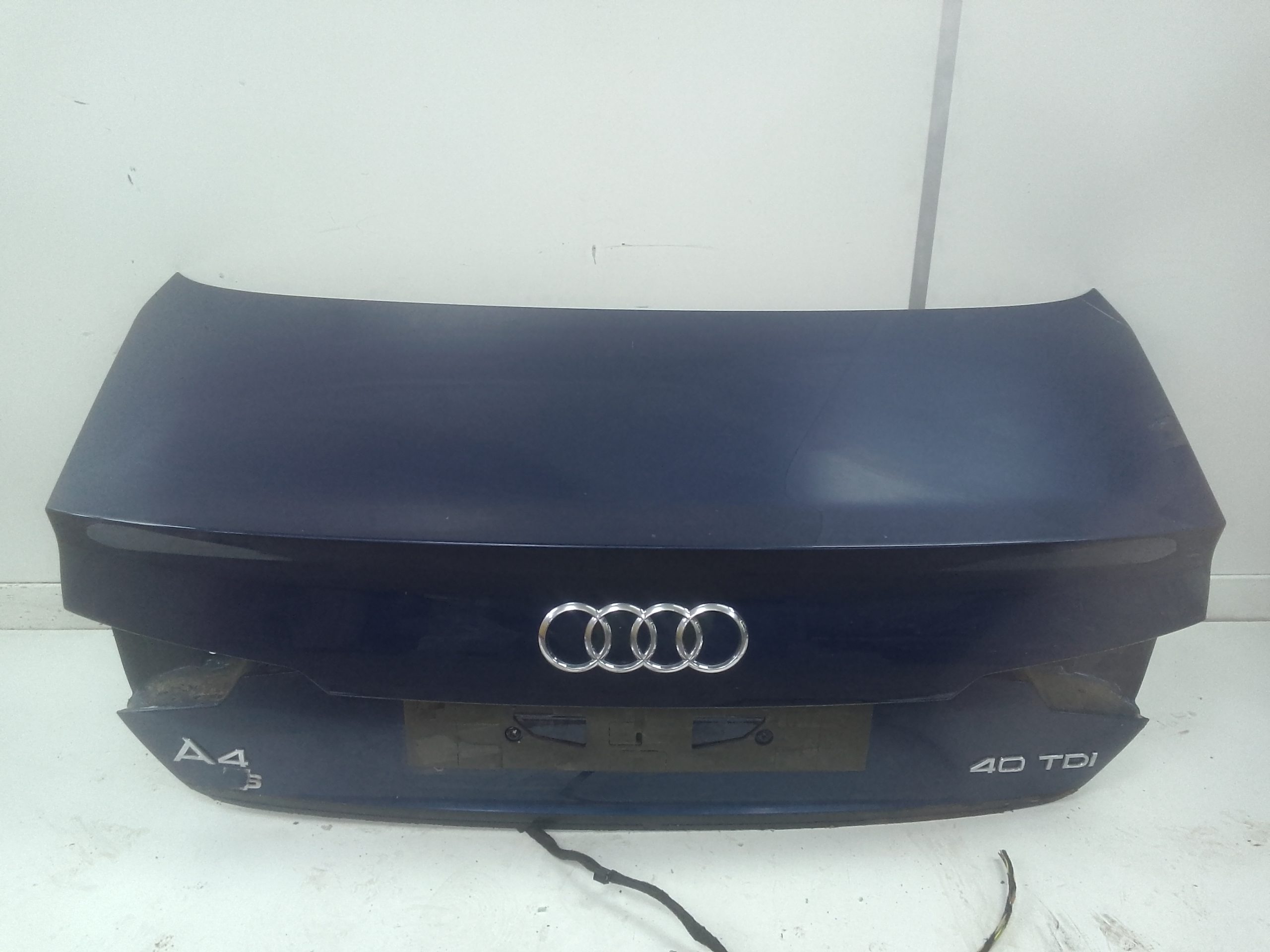 Porton trasero audi a4 berlina (8w2)(08.2015->)