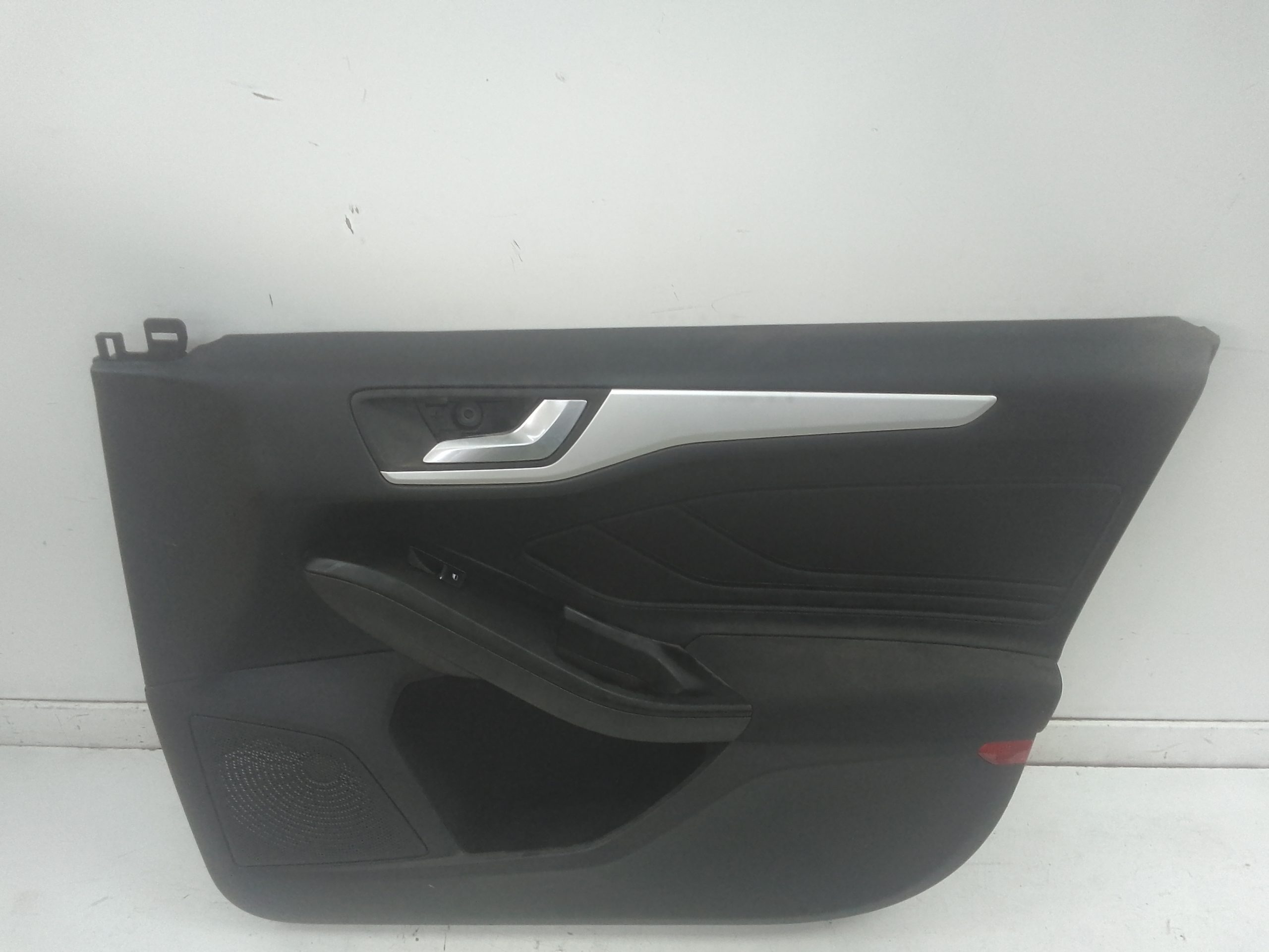 Guarnecido puerta delantera derecha ford focus berlina (cge)(2018->)