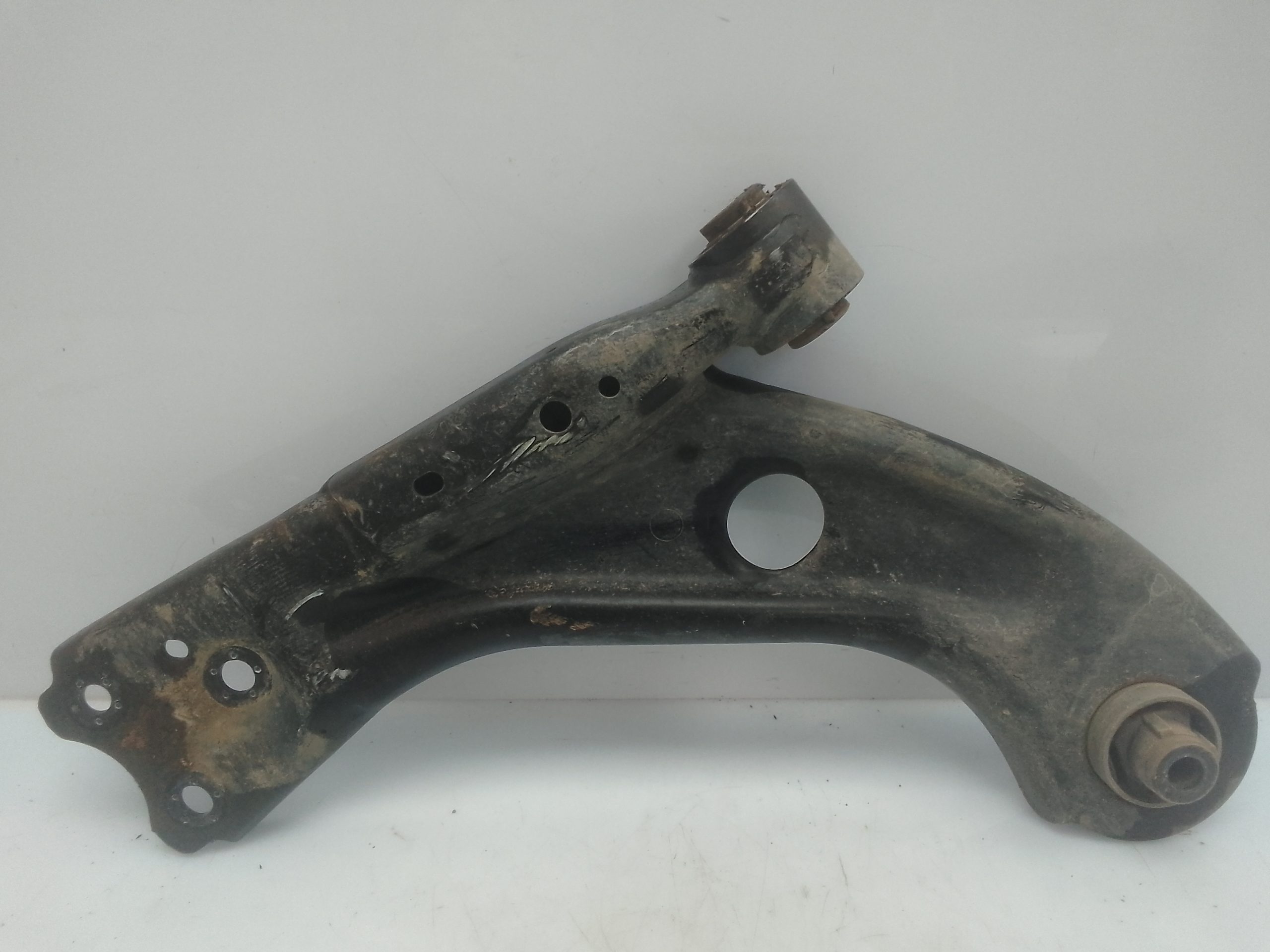 Brazo suspension inferior delantero derecho peugeot 308 sw (02.2014->)