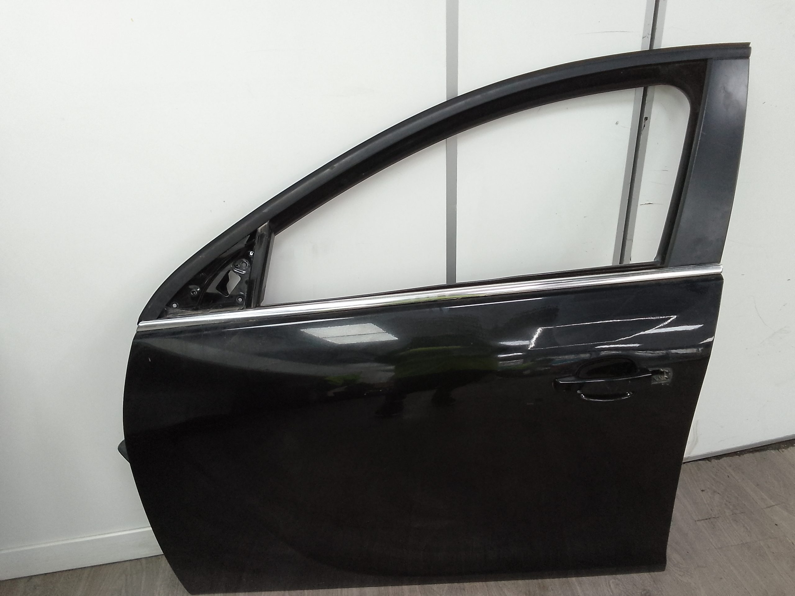 Puerta delantera izquierda opel opel insignia limousine hb 2017