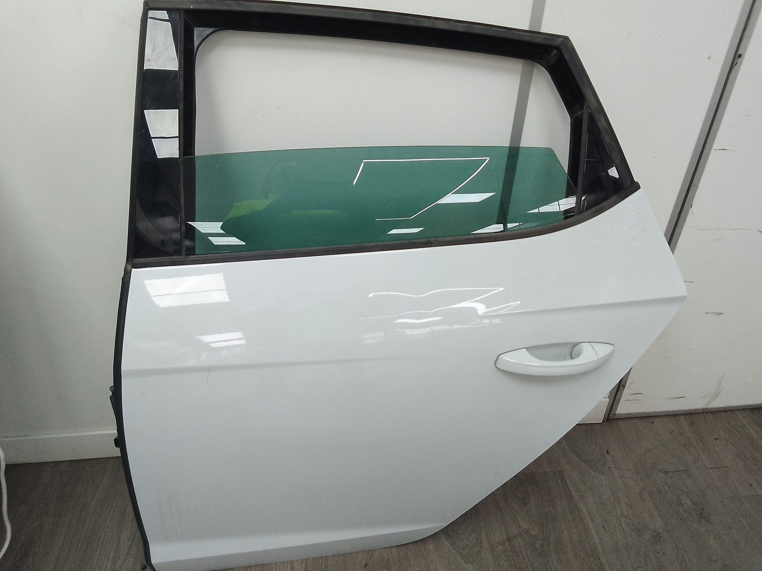 Puerta trasera izquierda seat leon (5f1)(09.2012->)