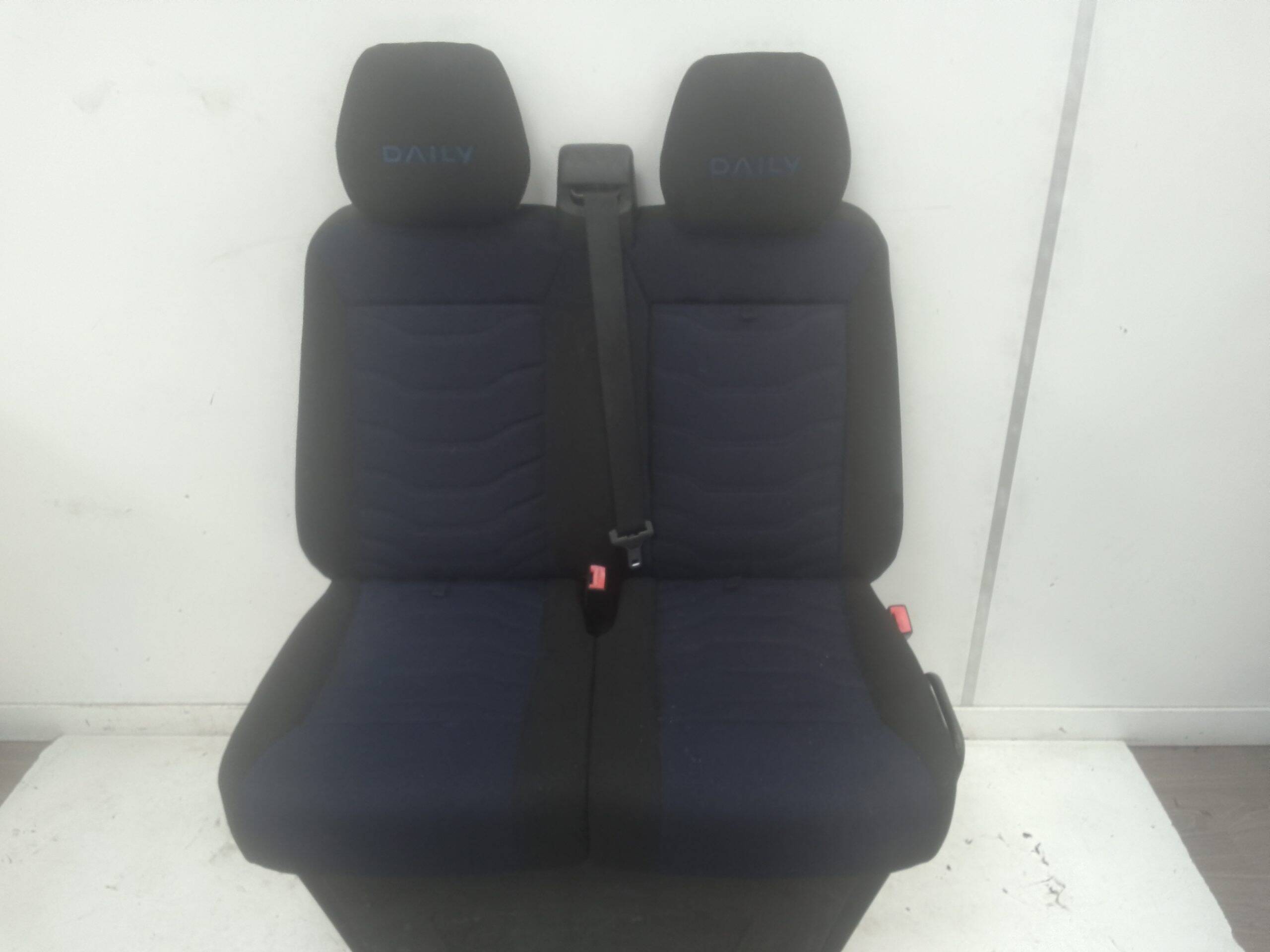 Asiento delantero derecho iveco 35c15