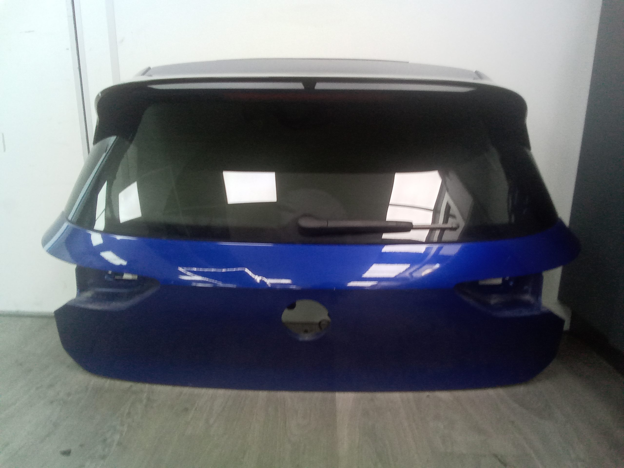 Porton trasero volkswagen golf viii r