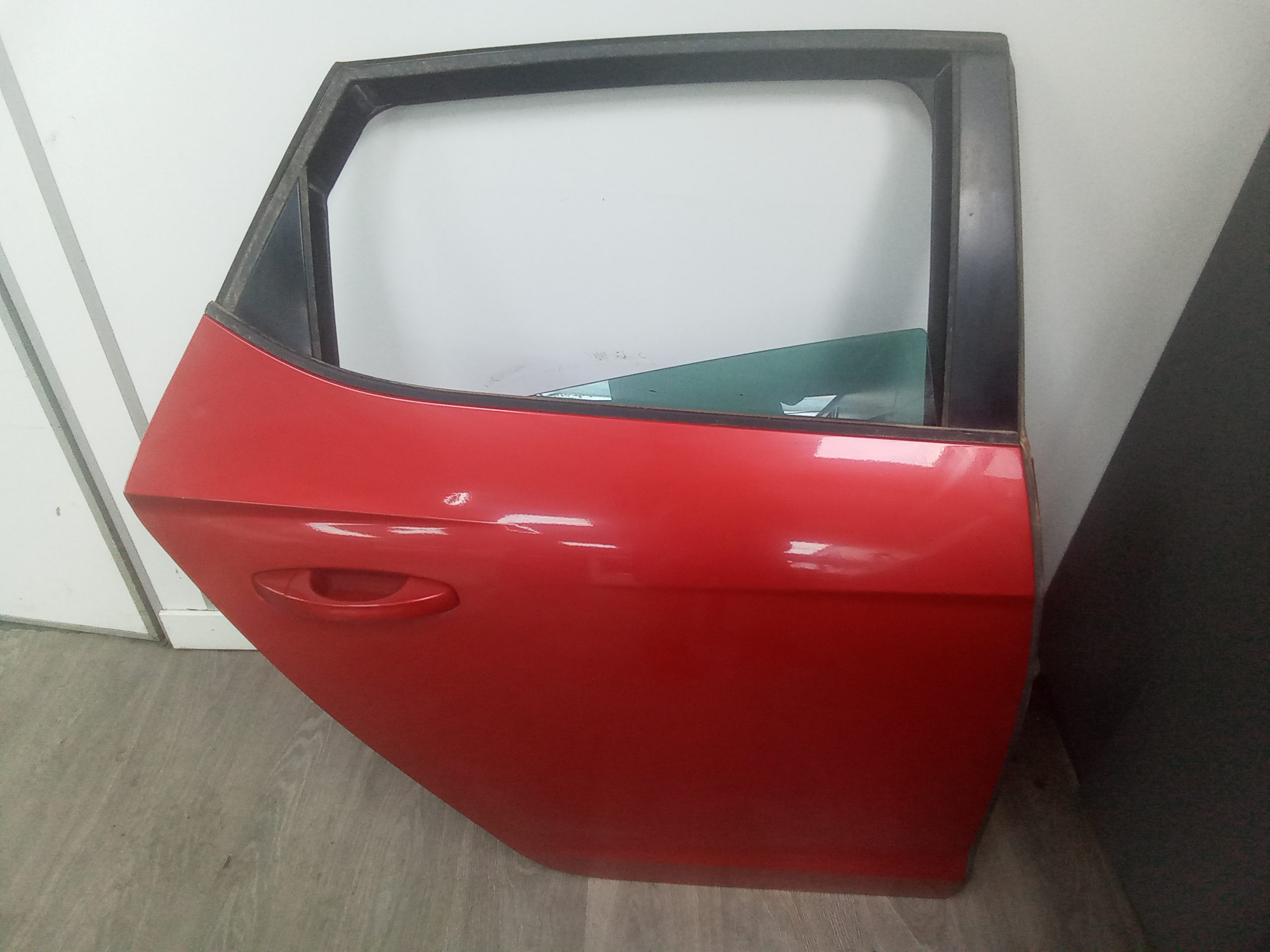 Puerta trasera derecha seat leon (5f1)(09.2012->)